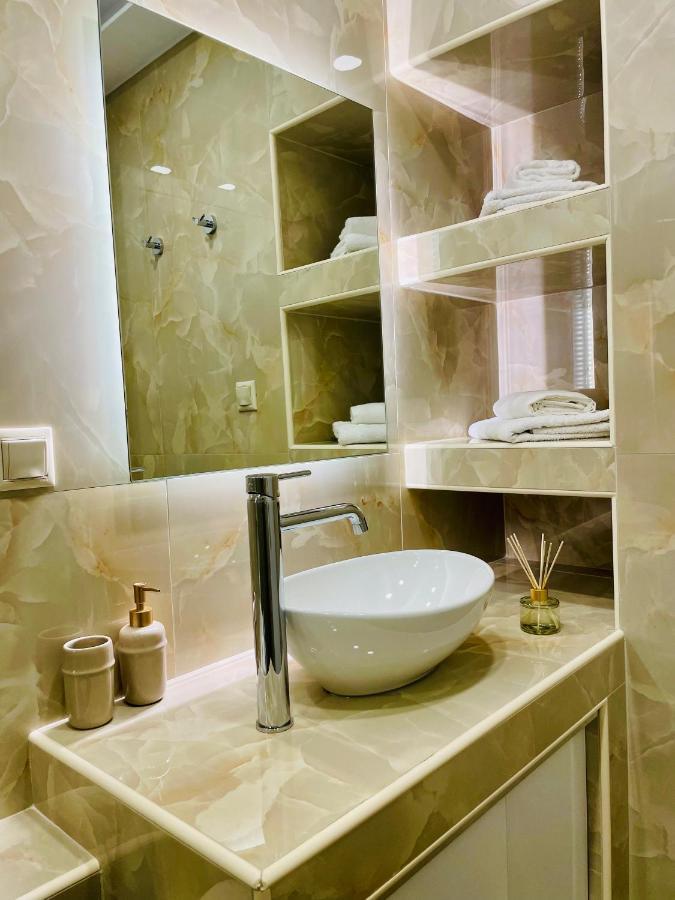 דירות Agioi Deka  Iris Luxury House מראה חיצוני תמונה